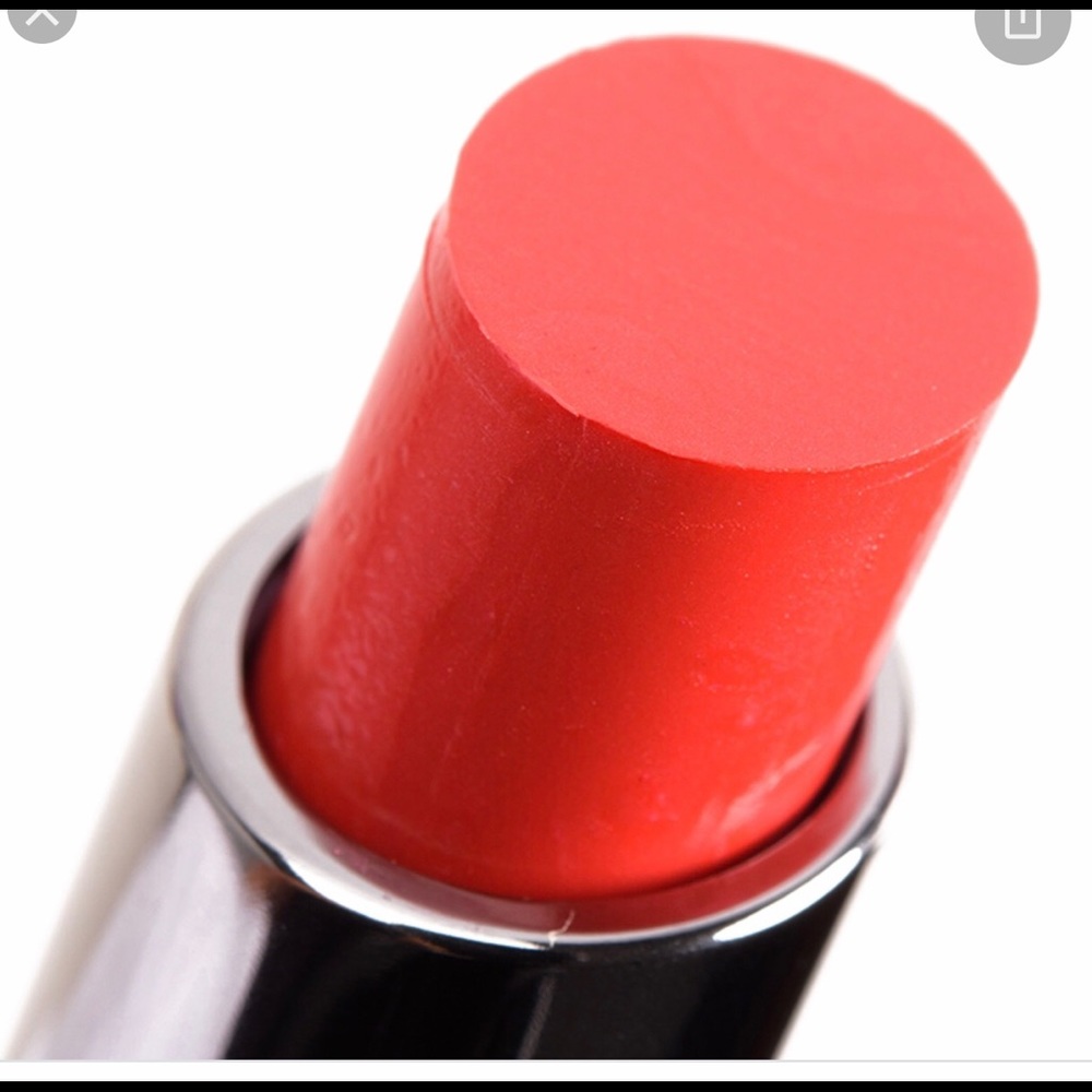 NIB MAC Huggable Lipcolour